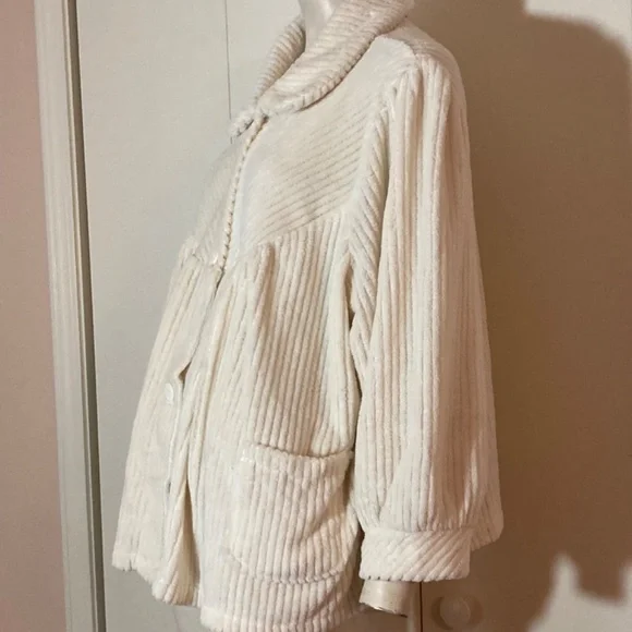 Collections Etc Women's Soft Fleece Button Front Bed Jacket pockets XXLarge - Picture 4 of 7